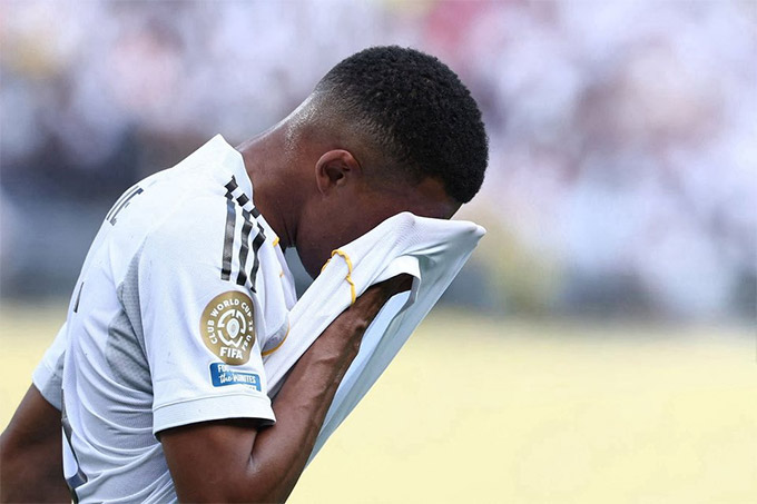 Bài học khắc nghiệt của HLV Enrique dành cho Mbappe và sự thành công rực rỡ của PSG
