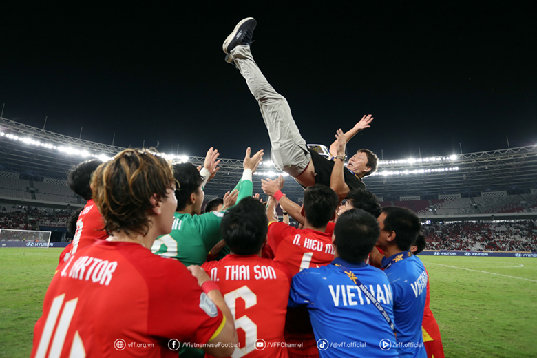 HLV Kim Sang Sik và hành trình chinh phục ngôi vô địch U23 Đông Nam Á 2025
