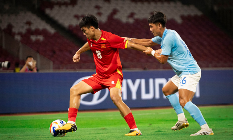 HLV Campuchia thừa nhận khoảng cách vượt trội của U23 Việt Nam