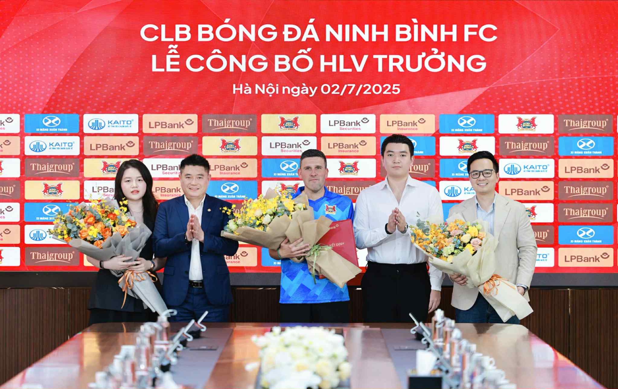 Ninh Bình FC: Bản hợp đồng triệu đô và tham vọng V.League 2025/26