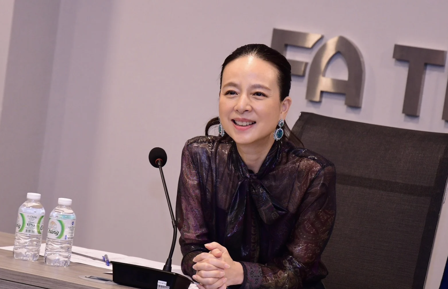 U23 Thái Lan: Madam Pang động viên tinh thần toàn đội sau thất bại bán kết