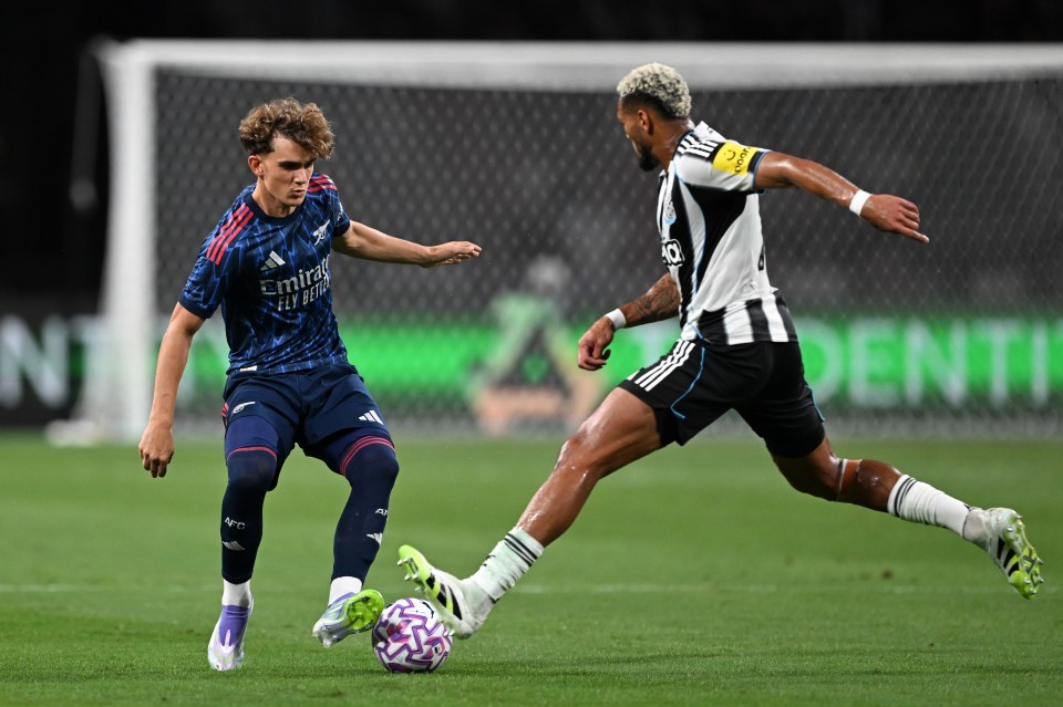 Real Madrid nhắm đến thần đồng 15 tuổi của Arsenal: Cuộc đua giành Max Dowman bắt đầu