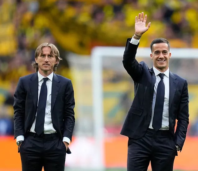 Huyền thoại chia tay Real Madrid: Modrić và Vazquez khép lại một chương sử thi