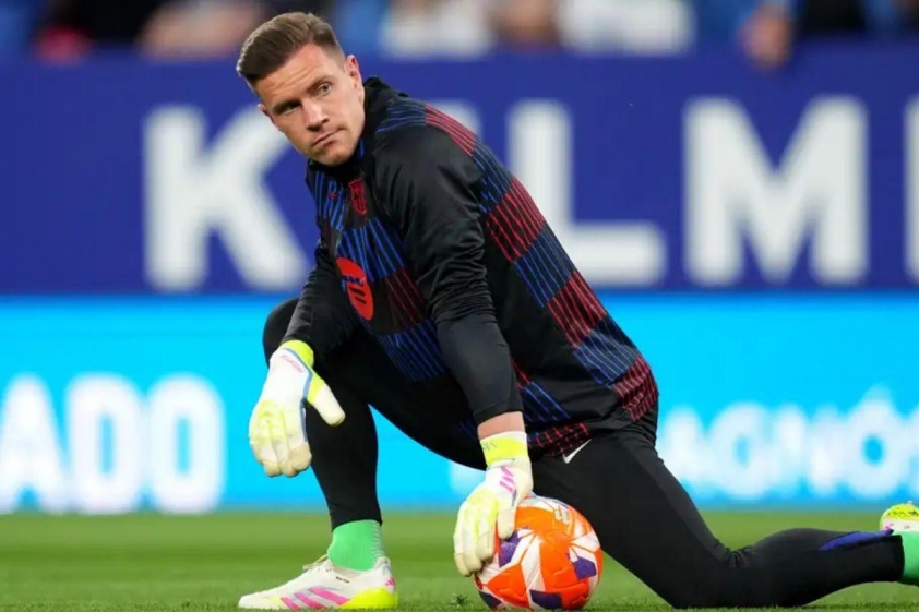 Thủ môn Ter Stegen của Barcelona đối mặt với quyết định khó khăn: Phẫu thuật hay chia tay Camp Nou?