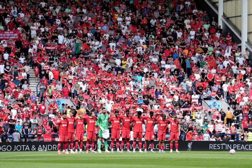Liverpool tưởng nhớ Diogo Jota: Trận đấu đầy xúc động tại Deepdale