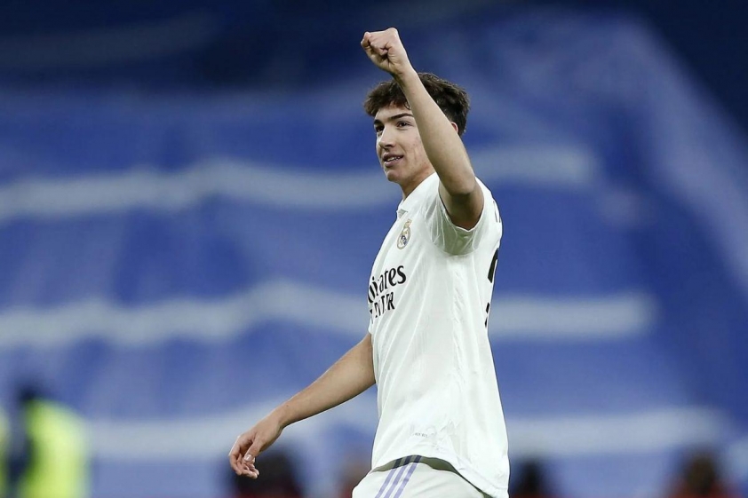 Tiền vệ trẻ Mario Martin chính thức gia nhập Getafe theo dạng cho mượn