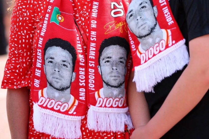 Liverpool tưởng nhớ Diogo Jota: Trận đấu đầy xúc động tại Deepdale