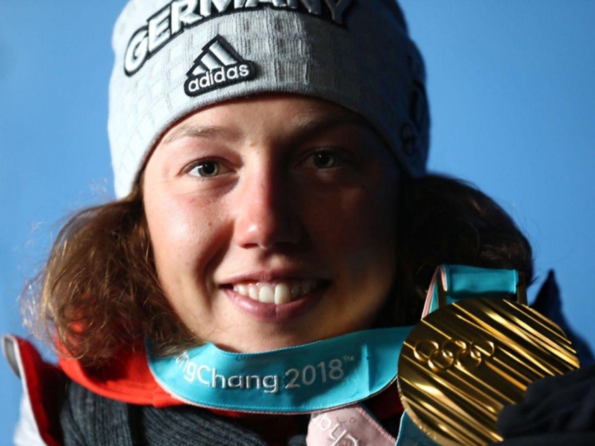 Thế giới thể thao tiếc thương trước sự ra đi đột ngột của nữ thần biathlon Laura Dahlmeier
