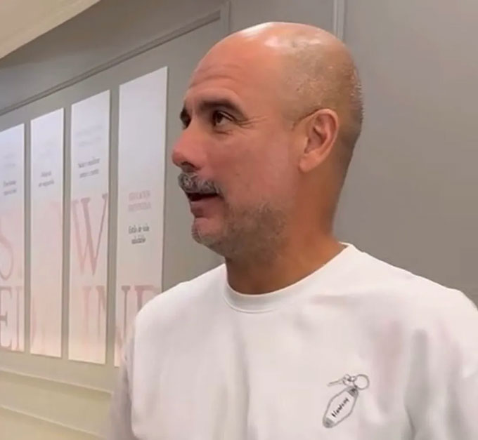 Pep Guardiola gây sốt với diện mạo mới: Ria mép và quyết tâm chinh phục Premier League