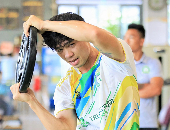 Vòng Xoáy V.League 2025/26: Quảng Nam Gấp Gáp, Số Phận 14 Đội Bóng