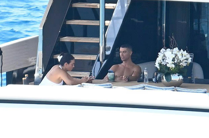 Bảo tàng Cristiano Ronaldo khai trương tại Hồng Kông, thu hút hàng triệu người hâm mộ