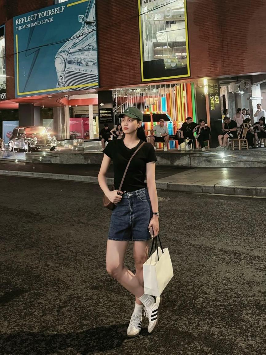Đội tuyển bóng chuyền nữ Việt Nam xuất sắc giành vé vào tứ kết giải Shanghai Future Stars 2025