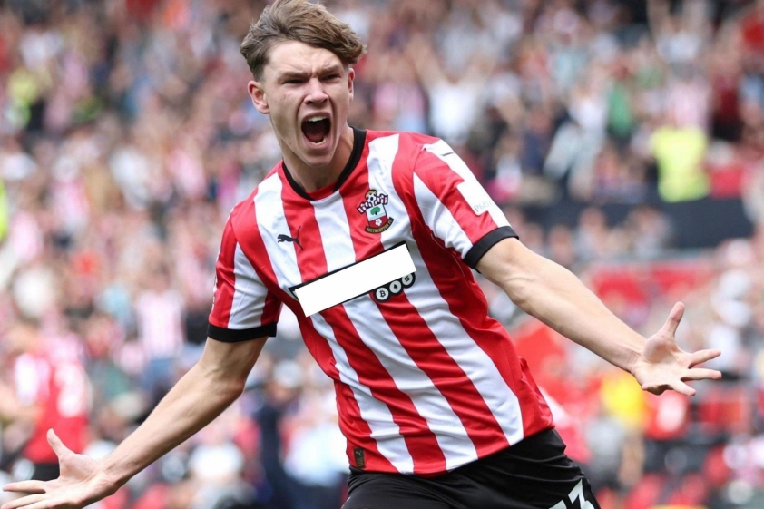 Manchester United vào cuộc đua giành sao trẻ Tyler Dibling của Southampton