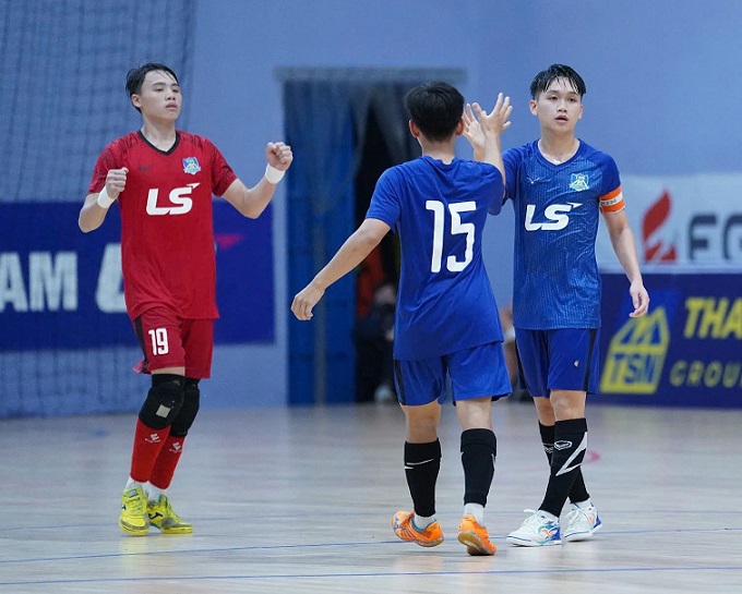 Giải Futsal U20 TP.HCM 2025 Khai Mạc Sôi Động: Thái Sơn Nam Khẳng Định Sức Mạnh