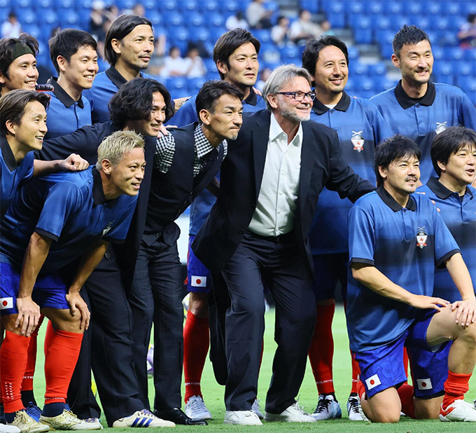 Philippe Troussier hay Shin Tae-yong? Cuộc đua nóng ghế HLV trưởng đội tuyển Trung Quốc