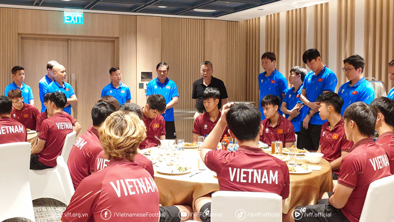 Chủ tịch VFF Truyền Lửa, U23 Việt Nam Hứa Sẽ Tạo Dấu Ấn Lịch Sử Tại Bung Karno