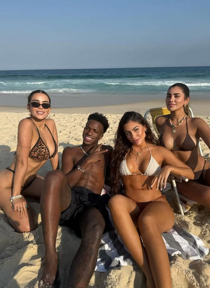 Ngôi sao Vinicius Jr. tận hưởng kỳ nghỉ xa hoa bên dàn người đẹp, giữa lúc tương lai tại Real Madrid vẫn chưa rõ ràng