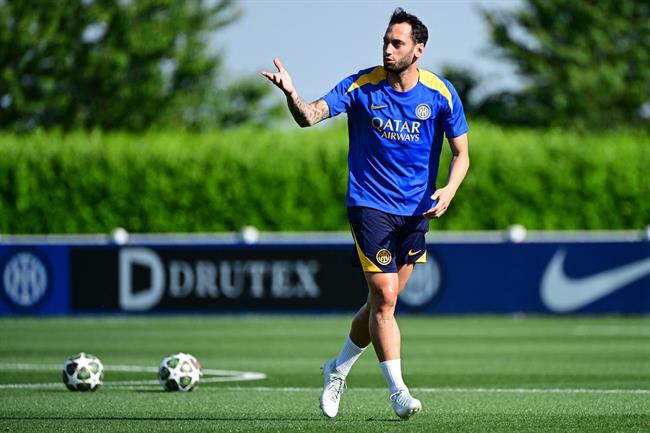 Vợ Hakan Calhanoglu đáp trả làn sóng chỉ trích chồng sau thất bại của Inter Milan