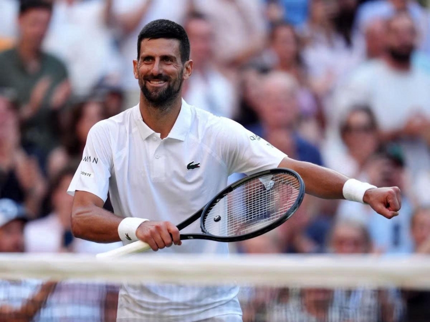 Djokovic tiến gần Grand Slam thứ 25, đối mặt thử thách Sinner tại bán kết Wimbledon 2025