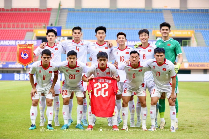 U23 Việt Nam thắng lợi 3-0 trước U23 Lào, tinh thần đồng đội tỏa sáng