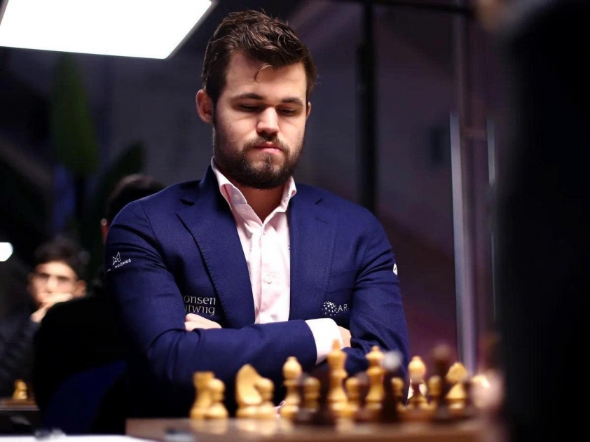 Siêu sao cờ vua Magnus Carlsen khao khát đối đầu Cristiano Ronaldo tại Esports World Cup 2025