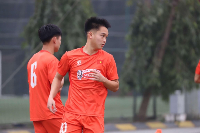 Tài năng Việt kiều Séc ghi điểm khi đá cho U22 Việt Nam