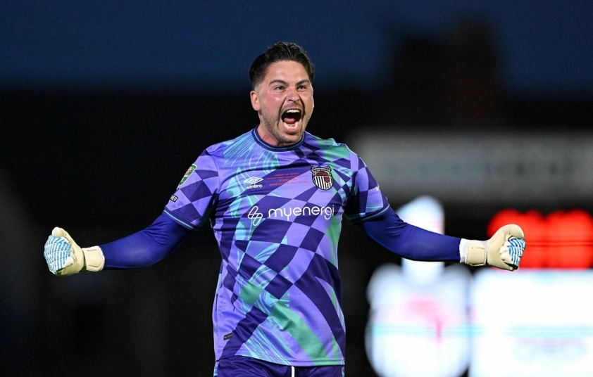 Christy Pym, thủ môn của Grimsby Town