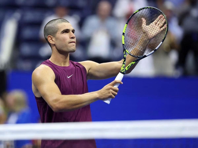 Alcaraz với mái đầu trọc tại US Open 2025