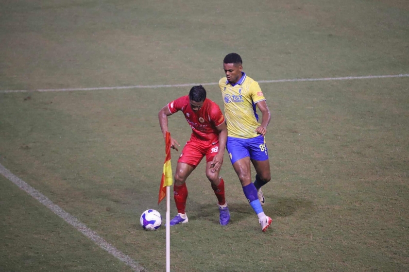 Cầu thủ Daniel Passira ghi bàn cho Hà Nội FC