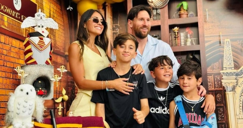 Bức ảnh năm 2013: Sự thật về tin đồn Messi và bê bối Photoshop