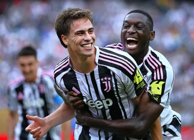 Juventus thắng 2 và thua 1 sau 3 trận ở bảng G.