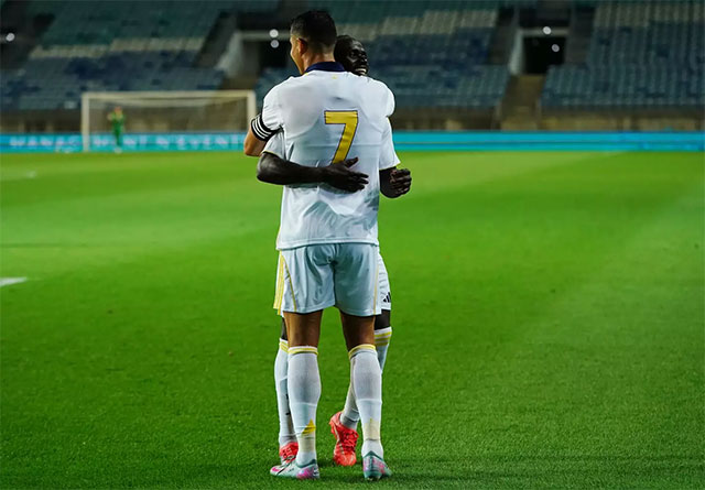 Ronaldo vừa lập hat-trick giúp Al Nassr đè bẹp Rio Ave 4-0
