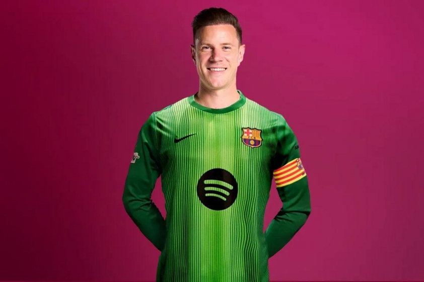 Ter Stegen trở lại vị trí đội trưởng