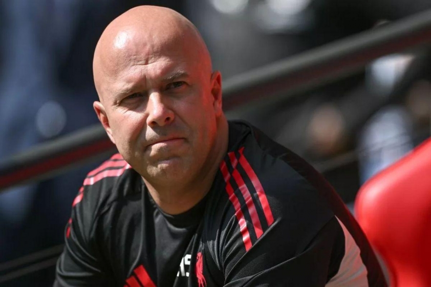 Arne Slot đã nêu tên 2 đội bóng mà ông cho là có cường độ thi đấu cao hơn Arsenal tại Premier League