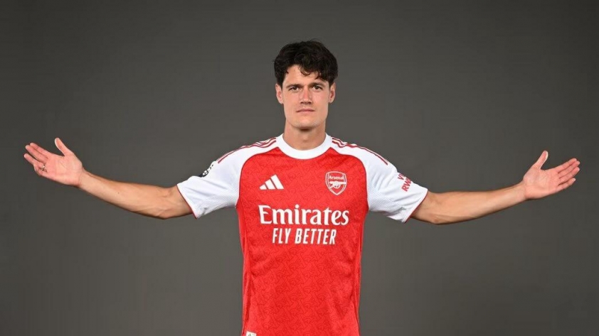 Nogaard ngồi ngoài trận MU vs Arsenal