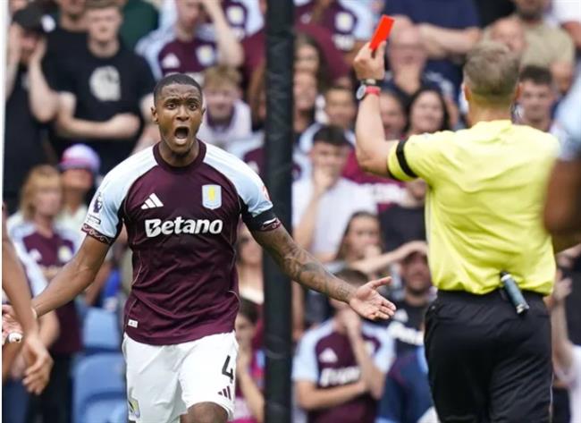 Aston Villa may mắn cầm hòa Newcastle ở vòng mở màn Ngoại hạng Anh mùa này.