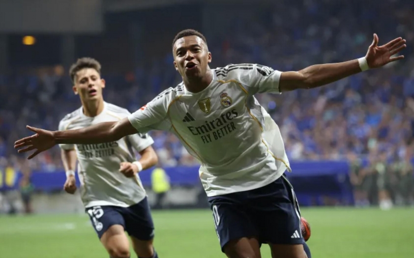 Mbappe ghi bàn