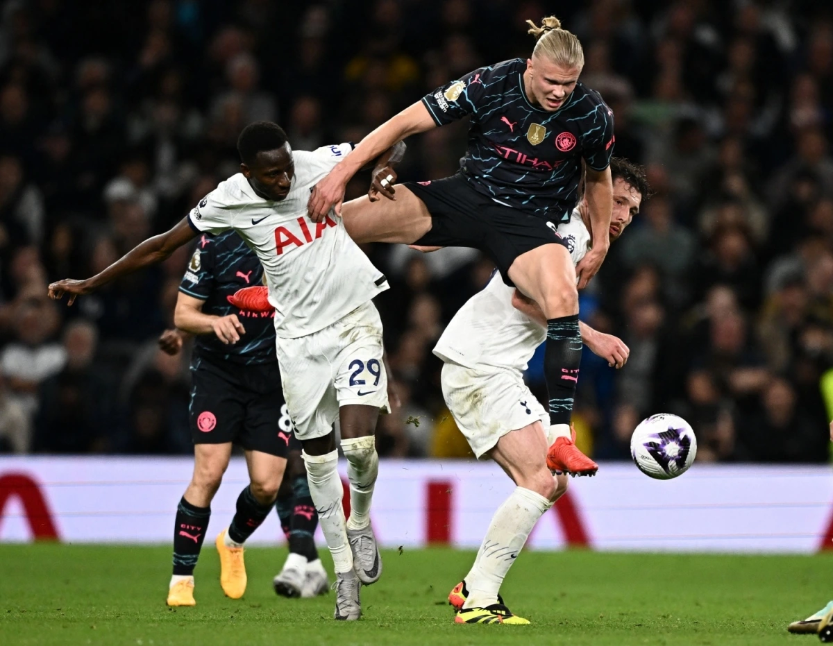 Cuộc đối đầu giữa Man City và Tottenham