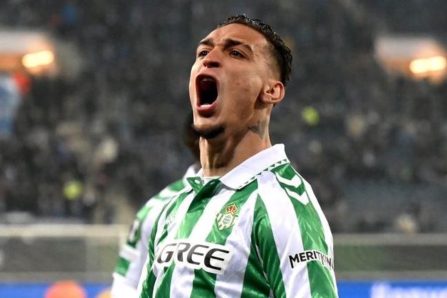 Antony chuyển đến Betis