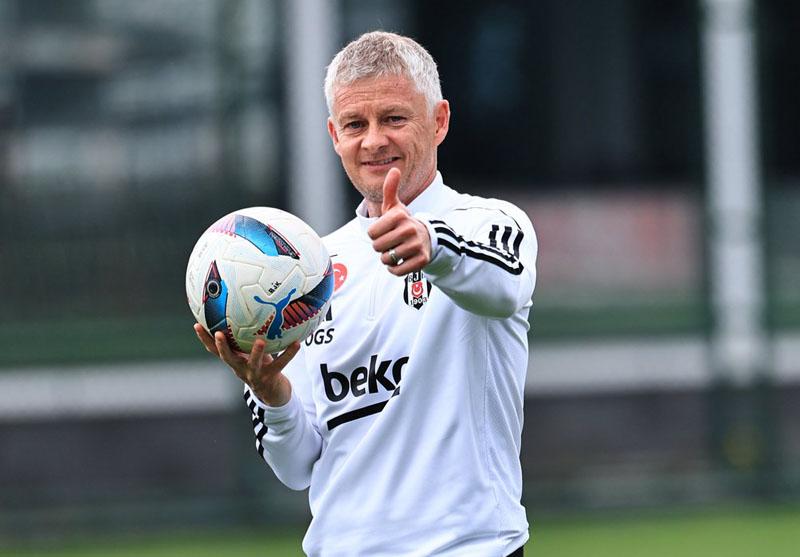 Besiktas sa thải Solskjaer