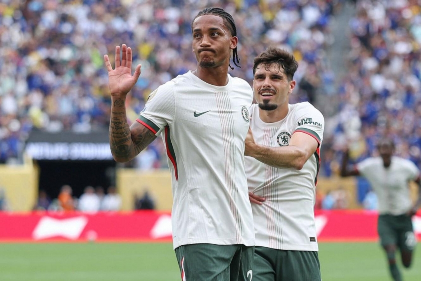 Chelsea vào chung kết
