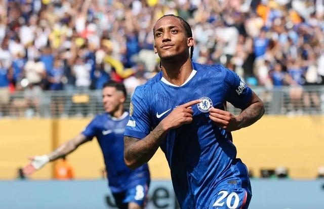 Joao Pedro ghi bàn cho Chelsea