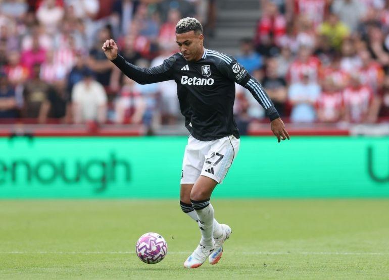 Tottenham và Chelsea tranh giành sao trẻ Rogers