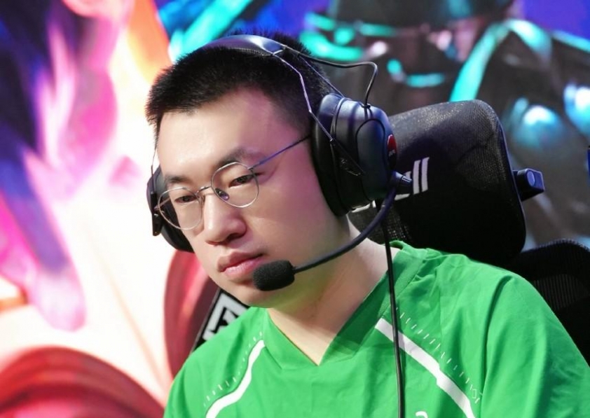 Weibo Gaming thi đấu