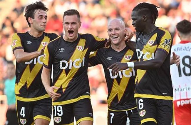Rayo Vallecano thắng tưng bừng trận ra quân