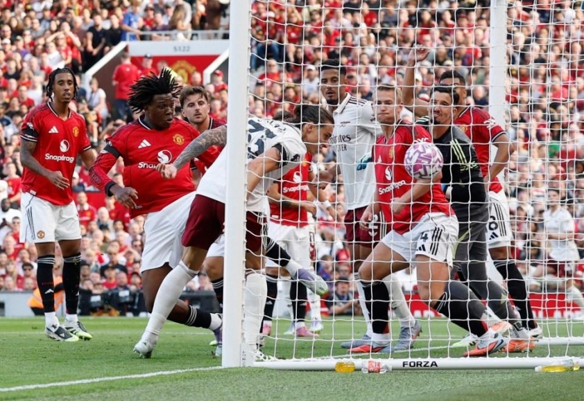 Arsenal thắng đậm