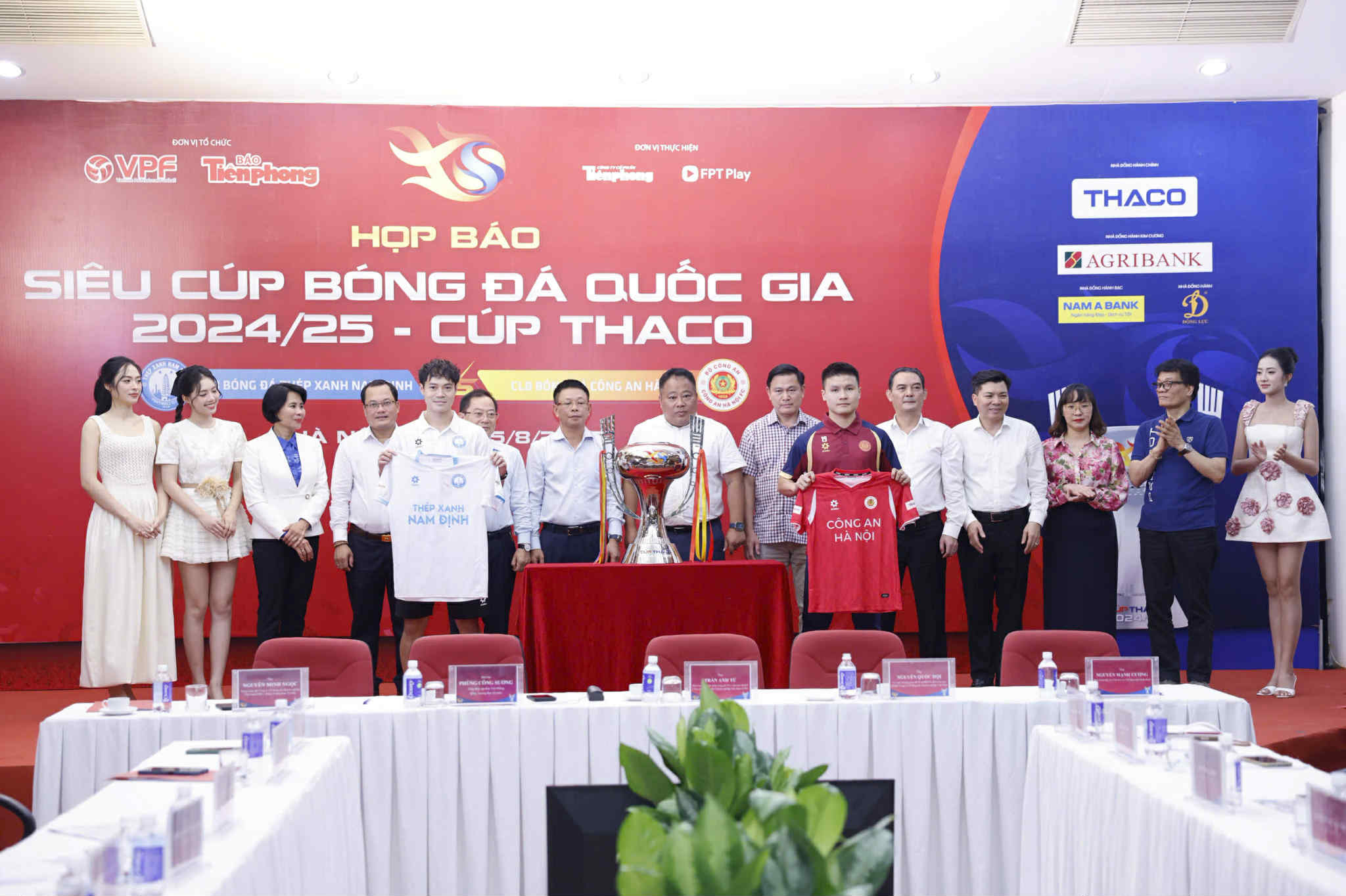 Siêu Cúp Quốc Gia 2024/25: Nam Định và Công An Hà Nội tranh tài trong trận đấu lịch sử