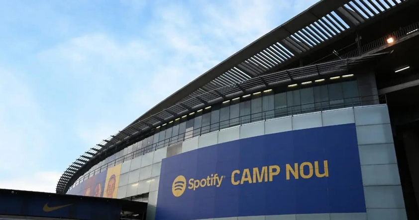 Sân Camp Nou đang trong quá trình cải tạo Tình trạng sân Camp Nou