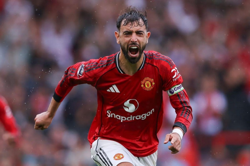 Bruno Fernandes ăn mừng chiến thắng