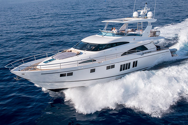 Sergio Ramos trên du thuyền Fairline Squadron 78